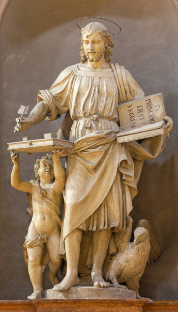 parma - a estátua de são joão evangelista na igreja chiesa di san giovanni evangelista por antonio begarelli (1543). - scribe - fotografias e filmes do acervo
