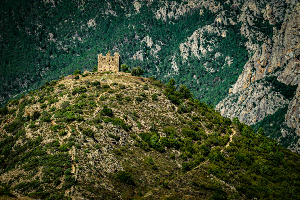 Ruin of Fortin de Pasciola and Monte d’Oru, Vivario, Corsica, France Ruin of Fortin de Pasciola and Monte d’Oru, Vivario, Corsica, France vivario photos stock pictures, royalty-free photos & images