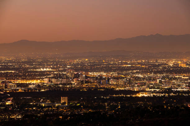 orange county california skyline - county california orange mt irvine imagens e fotografias de stock