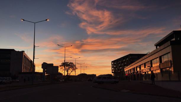 beautiful tones in which the early sun reflects on the clouds - 5461 imagens e fotografias de stock