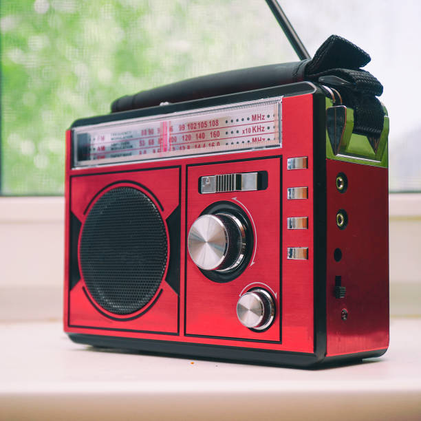 istock Old radio with analog tuning scale 1288800287