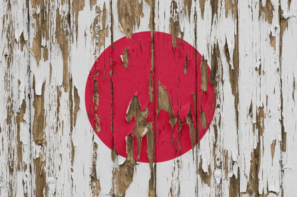 флаг японии на выветриваемой деревянной стене - japanese flag concepts dirty grunge стоковые фото и изображения