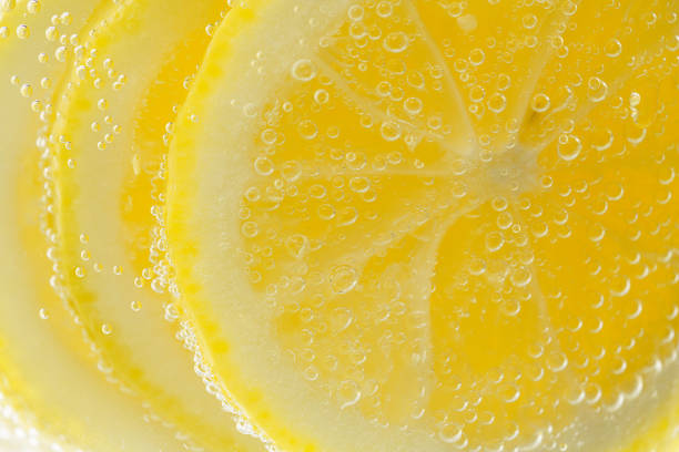 istock Sliced lemon in carbonated water 1288811787