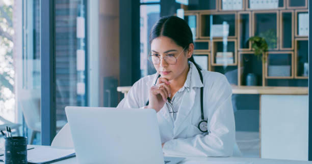 istock Excellent healthcare takes extra hard work 1288813335