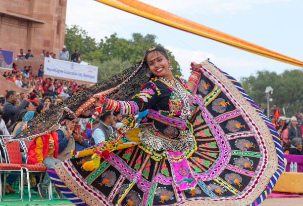 rajasthani folk dancer performing on festival in rajasthan, india - female stripper imagens e fotografias de stock