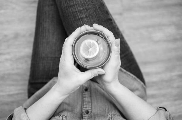 Healing with hot lemon tea