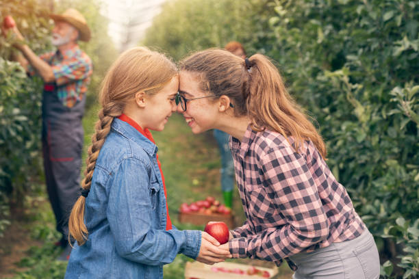 istock My sister is my friend forever 1289005279