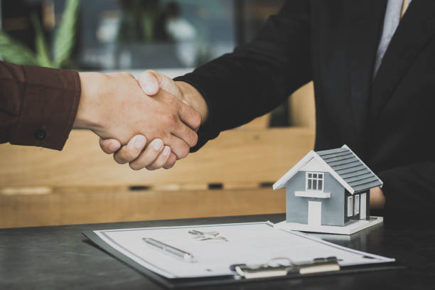 istock Concept of purchasing new apartment. 1289013834