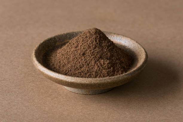 istock Ground Cloves in a Bowl 1289027646