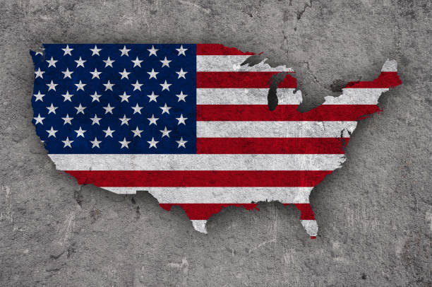 istock Map and flag of USA on weathered concrete 1289028253