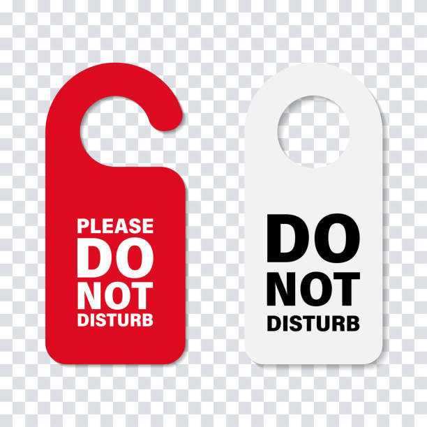 ilustraciones, imágenes clip art, dibujos animados e iconos de stock de no moleste la señal de la puerta de la manija. señal de cartón de servicio más caliente aislada vectorial. mensaje de puerta caliente. vector de stock. - do not disturb sign