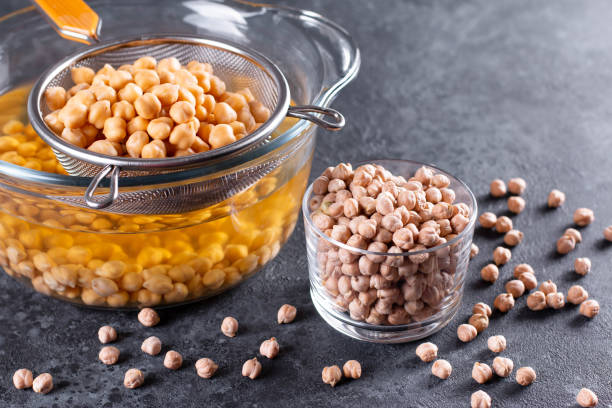 istock Boiled chickpeas and aquafaba, vegetarian product 1289033094