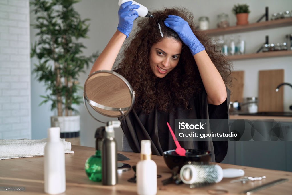 Woman Dyeing Her Hair At Home Stock Photo - Download Image Now - Hair Dye, Dyed  Hair, Domestic Life - iStock