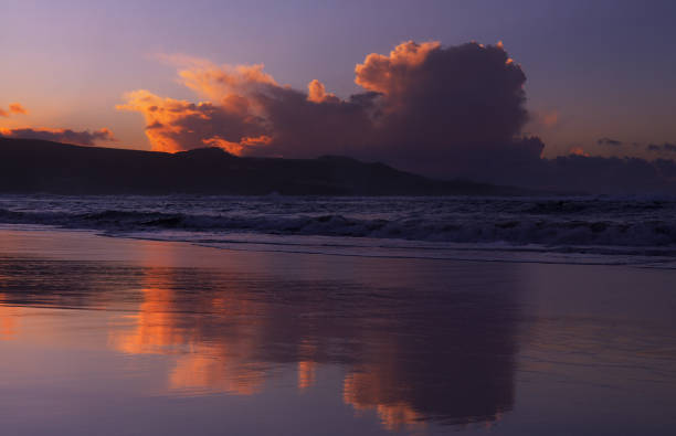istock Beautiful sunset over Las Canteras beach in Las Palmas de Gran Canaria 1289041000