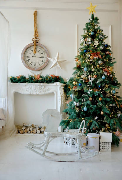 istock Beautiful holdiay decorated room with Christmas tree. New year concept 1289083600