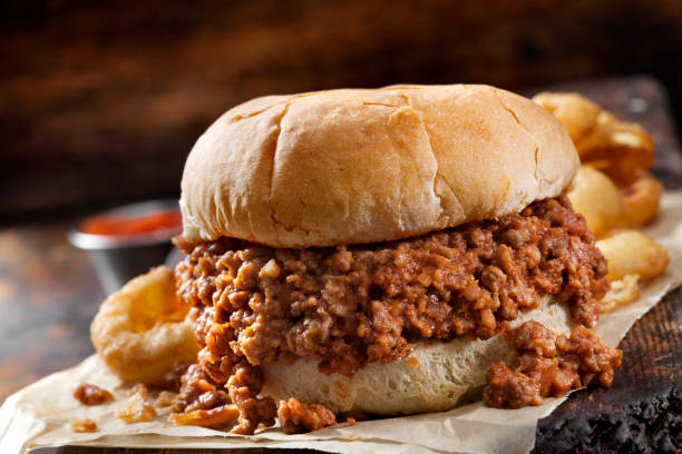 istock Sloppy Joe Sandwich with Onion Rings 1289087882