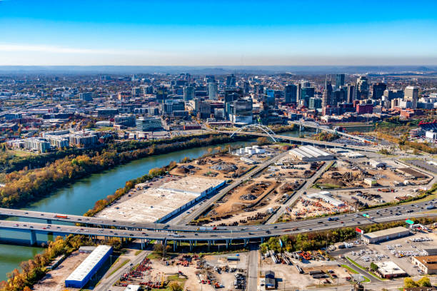 istock Cumberland River in Nashville 1289099680
