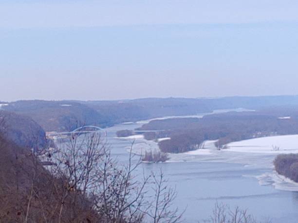 istock Overlooking the Mississippi River at Burlington Bridge 1289099892