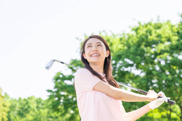 asian woman who golfs - tree skill nature horizontal imagens e fotografias de stock