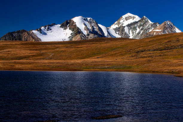 istock Altai Tavan Bogd National Park 1289129617