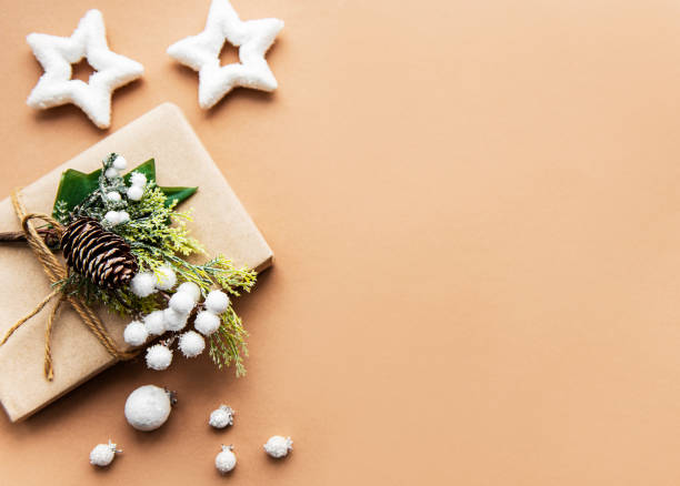 istock Gift box wrapped in craft paper 1289142952