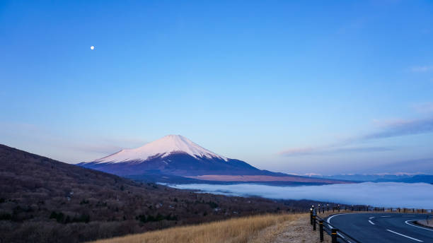 istock View of Mt. Fuji from Mikuni Pass in early spring 1289154363