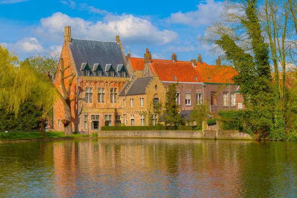istock Minnewater lake, Bruges, Belgium 1289158081