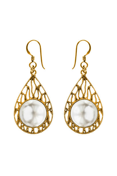 istock Pearl earrings isolated 1289164035
