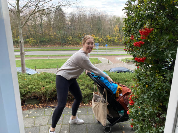 istock Mother is leaving home 1289258082