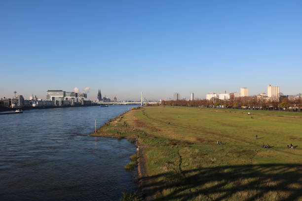 istock Cologne on the Rhine in autumn, Germany 1289269171