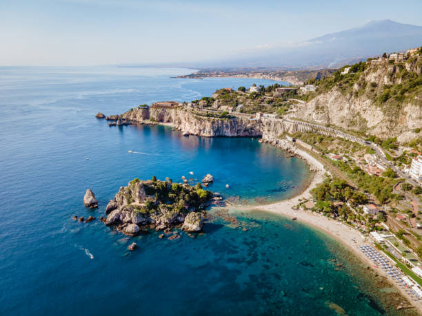 Isola Bella at Taormina, Sicily, Aerial view of island and Isola Bella beach and blue ocean water in Taormina, Sicily, Italy Isola Bella at Taormina, Sicily, Aerial view of the island and Isola Bella beach and blue ocean water in Taormina, Sicily, Italy Europe isola bella taormina stock pictures, royalty-free photos & images