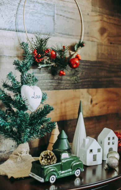 istock Holiday season 1289293054
