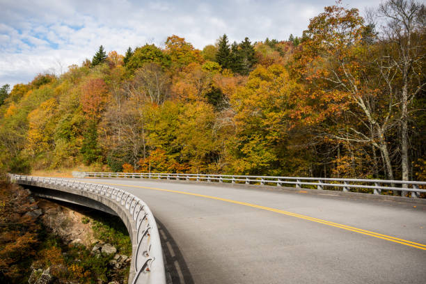 istock Linn Cove Viaduct 1289300817