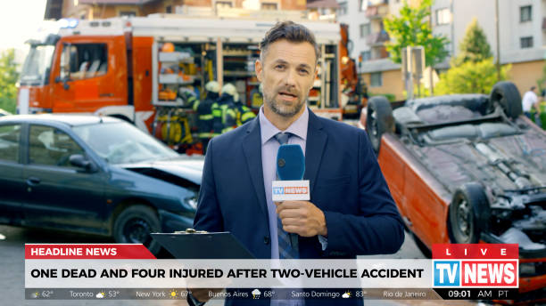 istock Reporter covering traffic disaster 1289331467