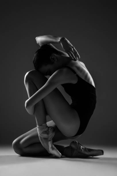 istock Beauty of ballet 1289343417