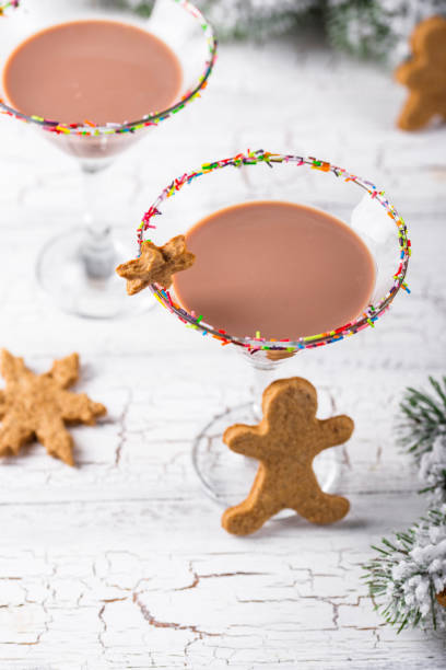 istock Sugar cookie martini with sprinkles rim 1289344661