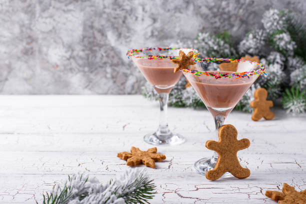 istock Sugar cookie martini with sprinkles rim 1289344664