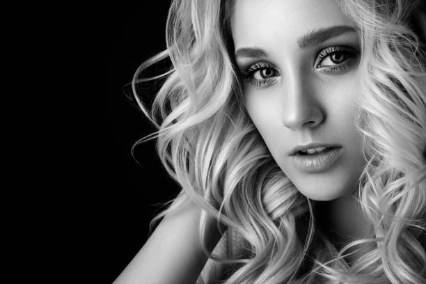 istock Beautiful woman 1289366296