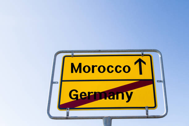 istock Sign From Germany to Morocco 1289367848