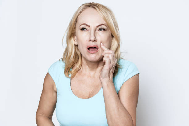 istock The woman has a toothache. 1289369838