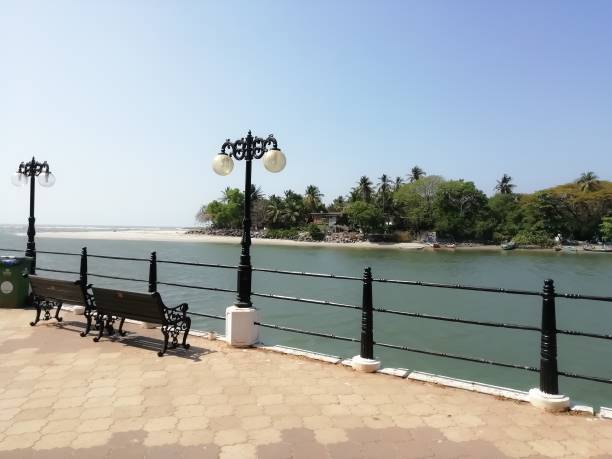 istock Sea view park Located in Mahe Puthucheri India 1289381973