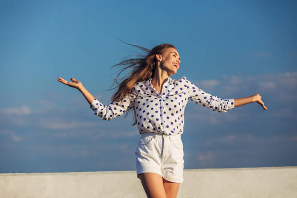 istock Beautiful girl 1289402147