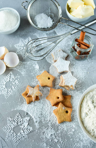 istock Christmas star shape cookies 1289415783