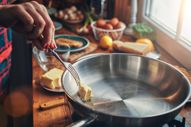 istock Egg Omelet with Tomatoes and Red Onions For Breakfast 1289436869