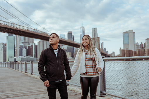 Latino couple traveling in New York