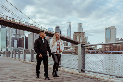 Latino couple traveling in New York