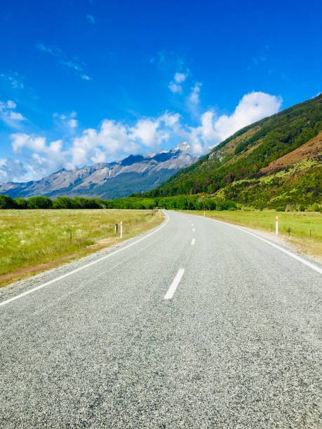 istock Road to kinloch 1289462155