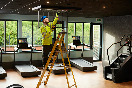 airconditioning installation in a gym