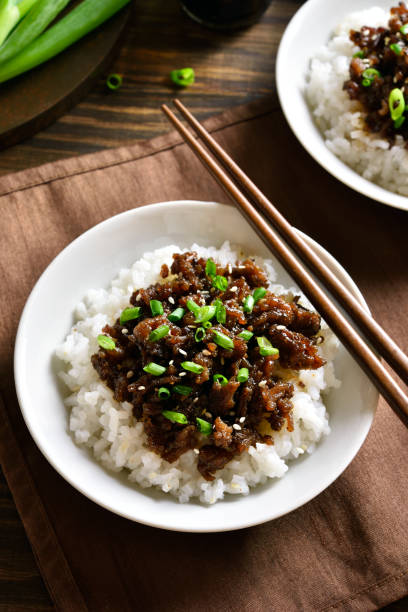 istock Korean ground beef and rice bowls 1289531524