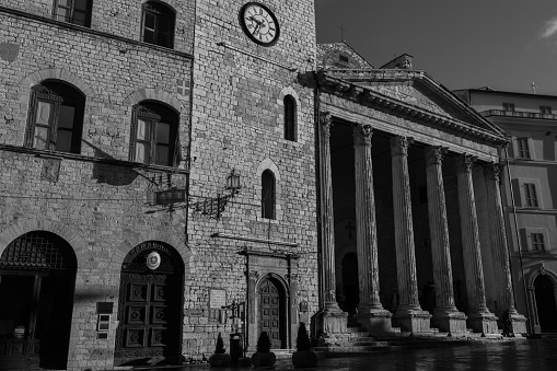 The so-called temple of Minerva, of Augustan art, rises in Assisi (Asisium), in piazza del Comune, probably dedicated to Hercules and built in 30 BC. It was transformed into the church of Santa Maria sopra Minerva in the sixteenth century, with its bell tower, called \
